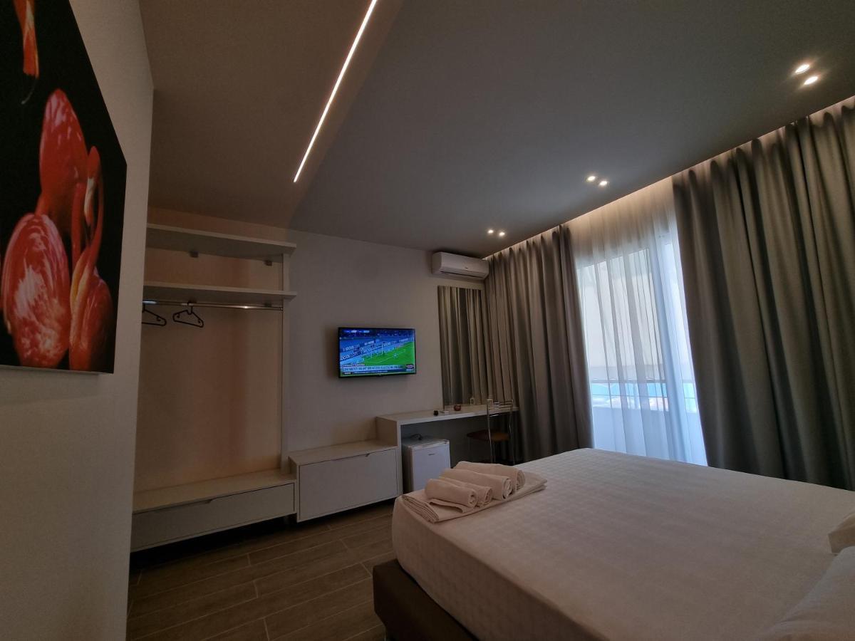 Hotel Ble Ble Влёра Экстерьер фото