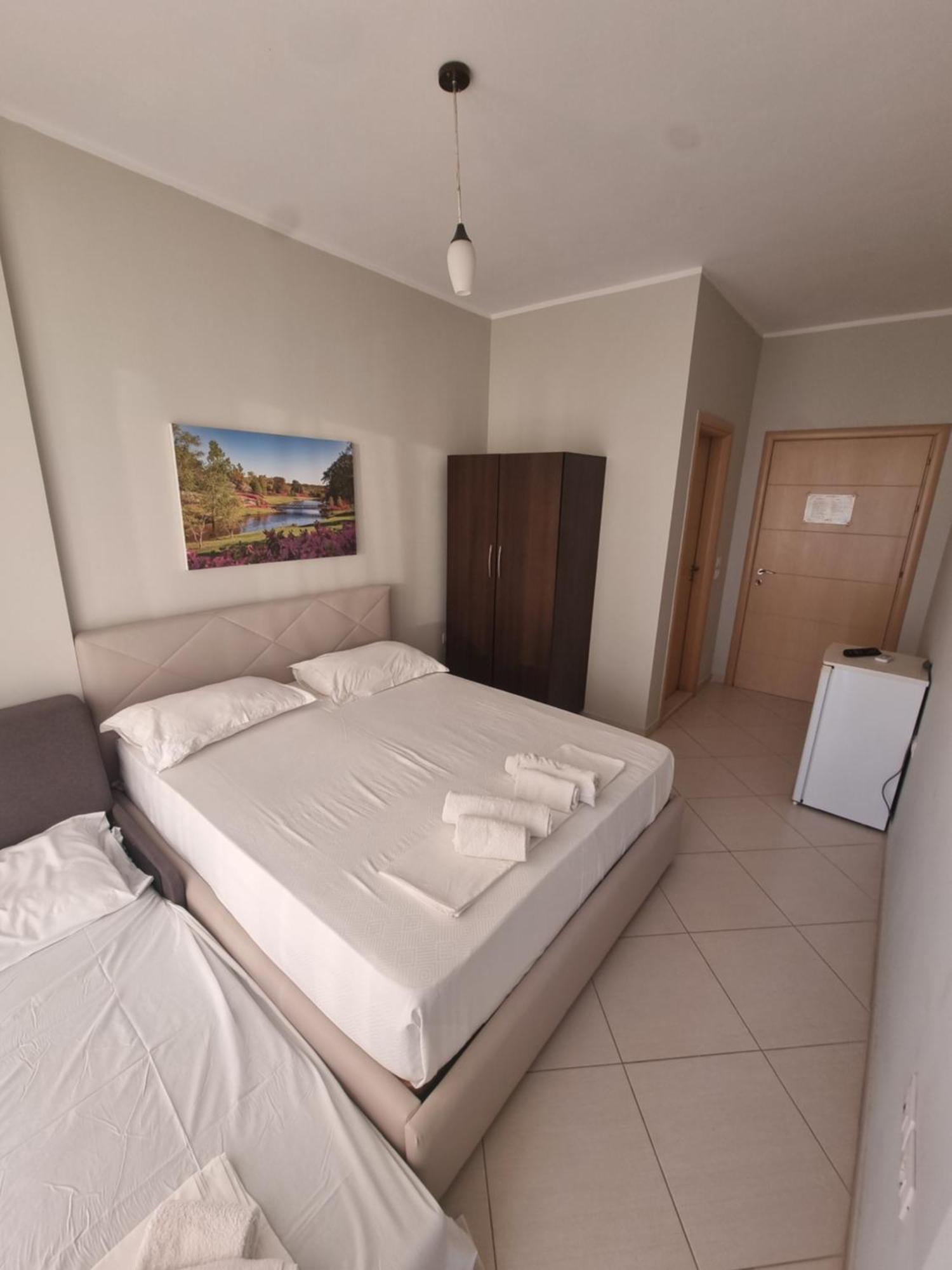 Hotel Ble Ble Влёра Экстерьер фото