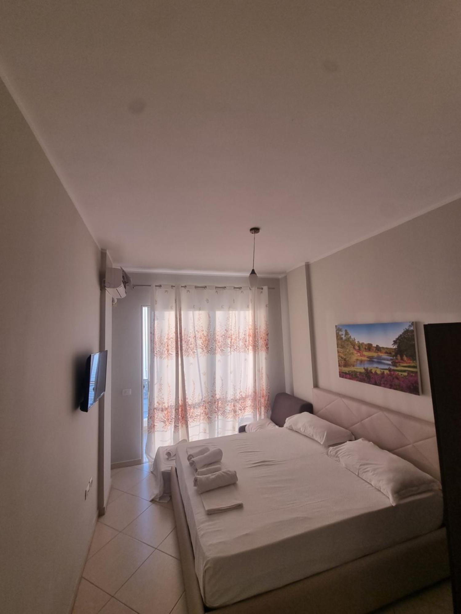 Hotel Ble Ble Влёра Экстерьер фото