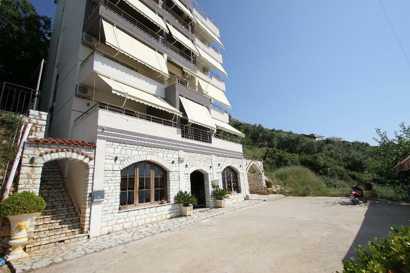 Hotel Ble Ble Влёра Экстерьер фото