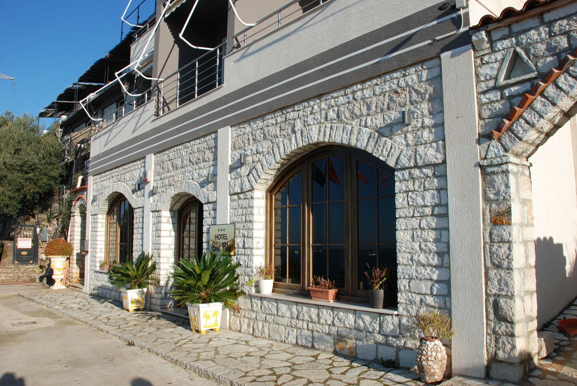 Hotel Ble Ble Влёра Экстерьер фото